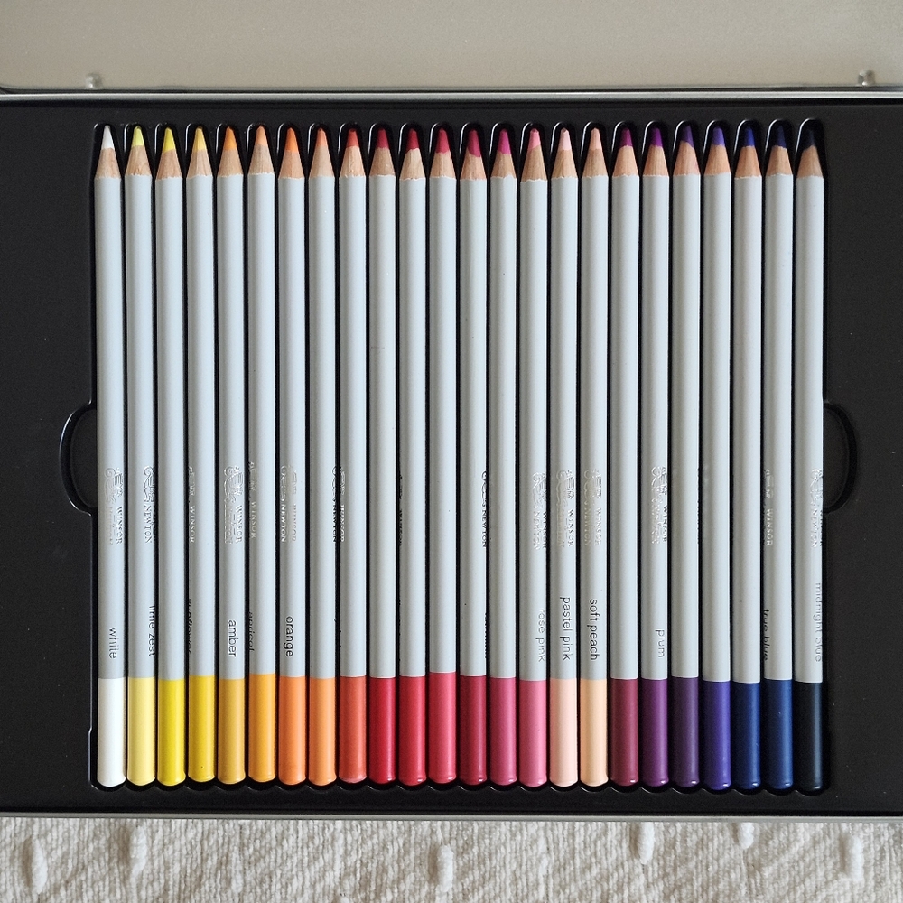 Winsor & Newton Colored Pencils Set Of 48 - Picture 2 of 5